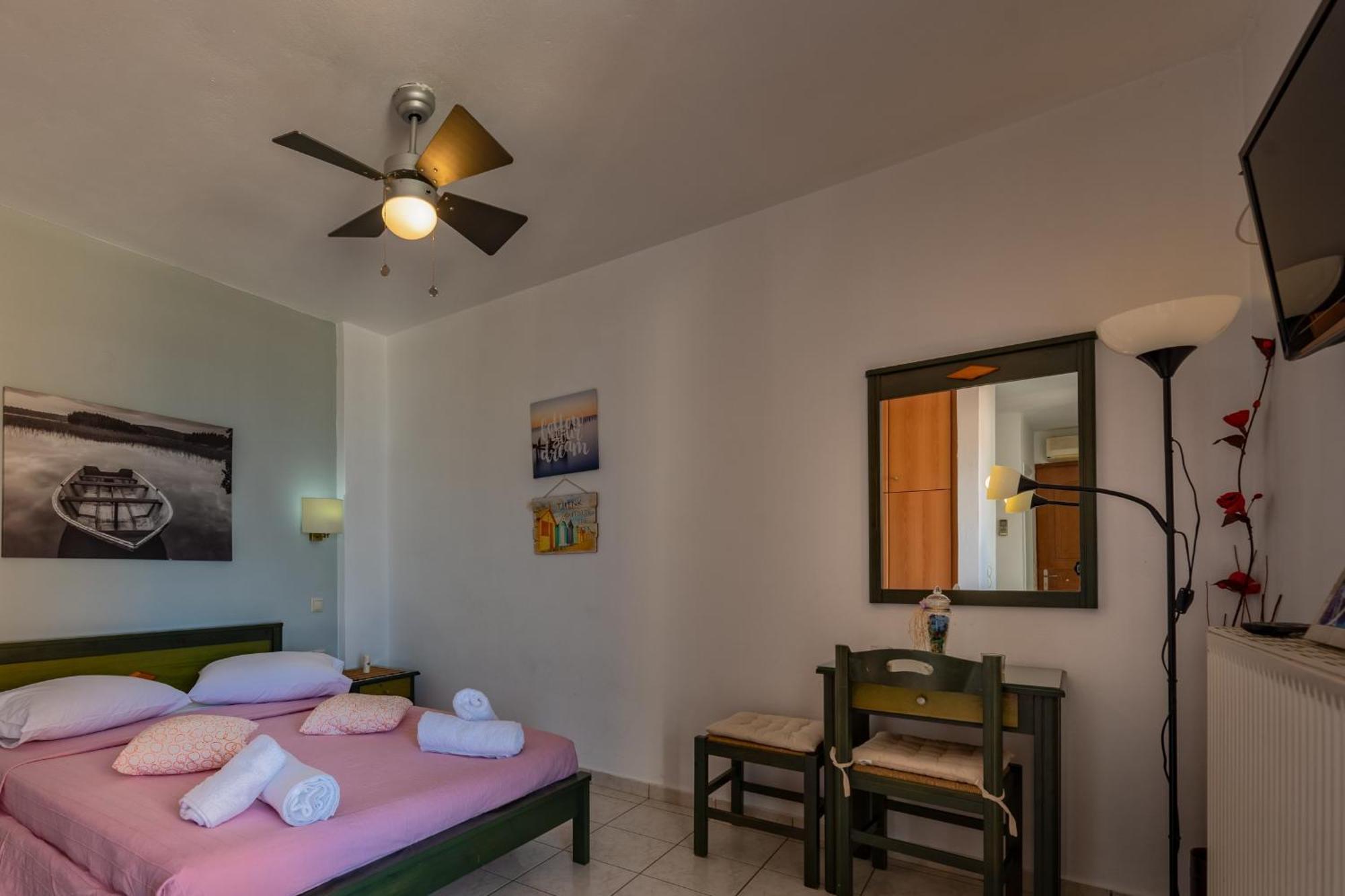 זקינטוס טאון Seafront Spirit Suites מראה חיצוני תמונה