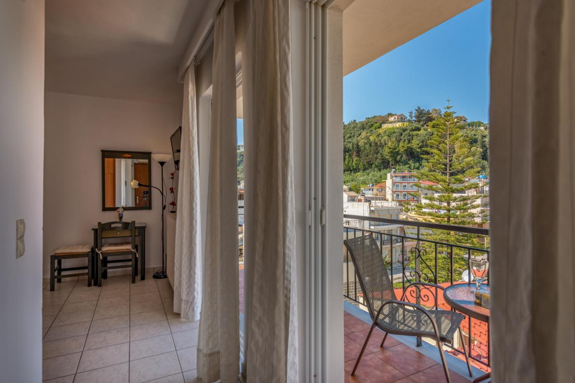 זקינטוס טאון Seafront Spirit Suites חדר תמונה
