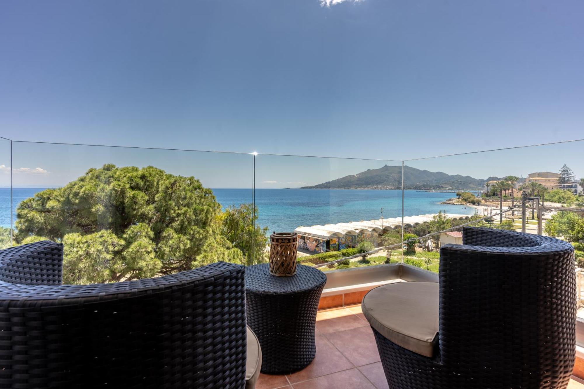 זקינטוס טאון Seafront Spirit Suites מראה חיצוני תמונה