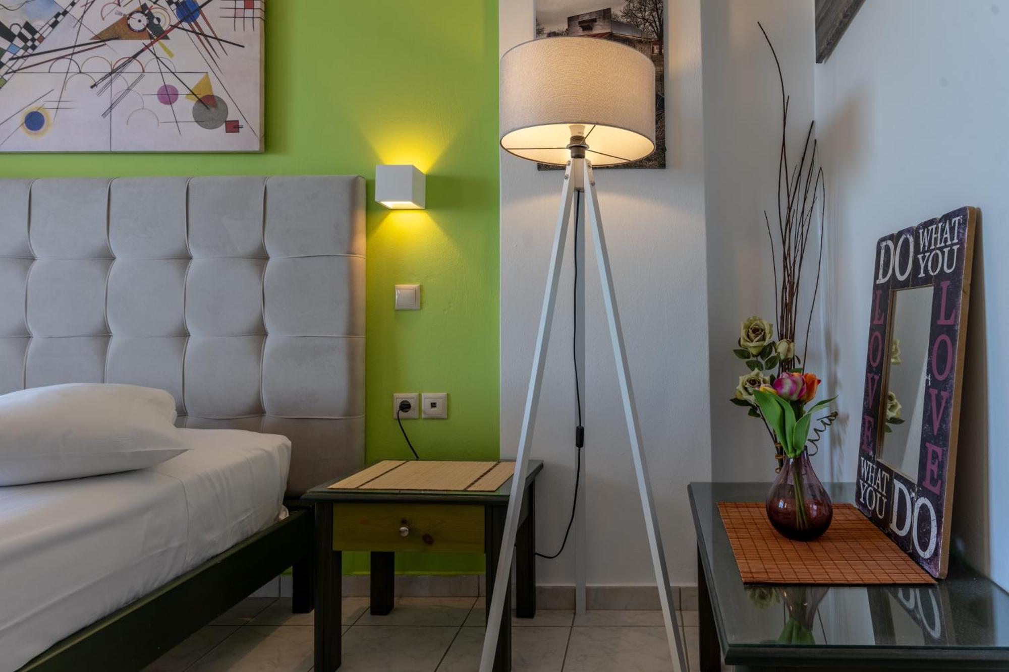 זקינטוס טאון Seafront Spirit Suites חדר תמונה