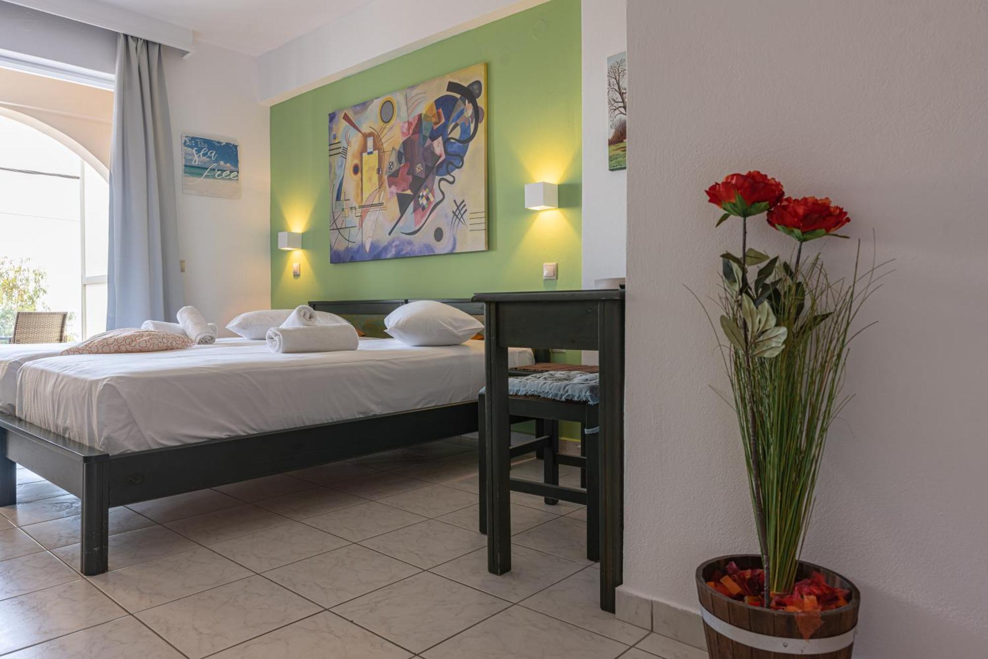 זקינטוס טאון Seafront Spirit Suites חדר תמונה