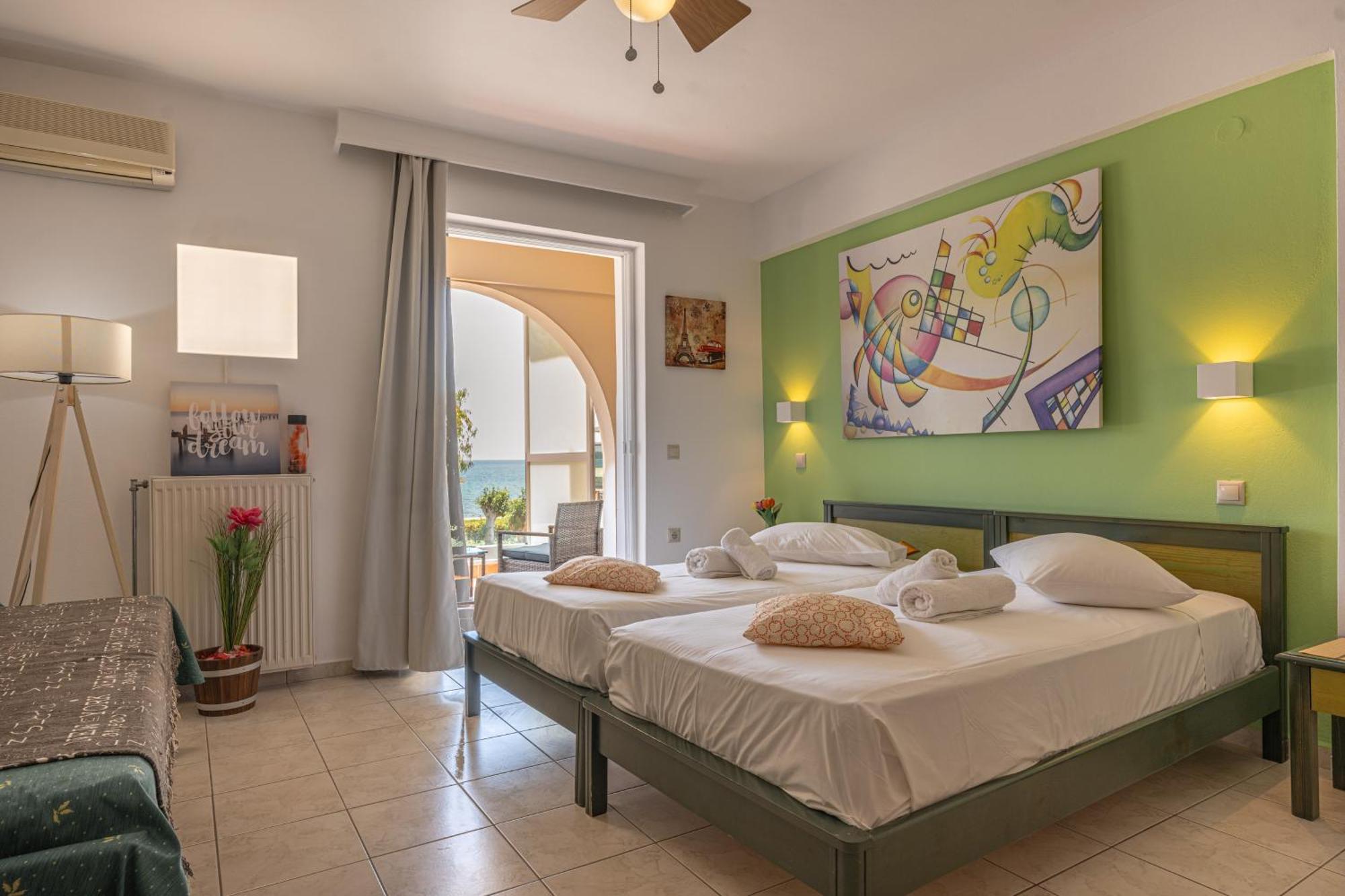 זקינטוס טאון Seafront Spirit Suites חדר תמונה